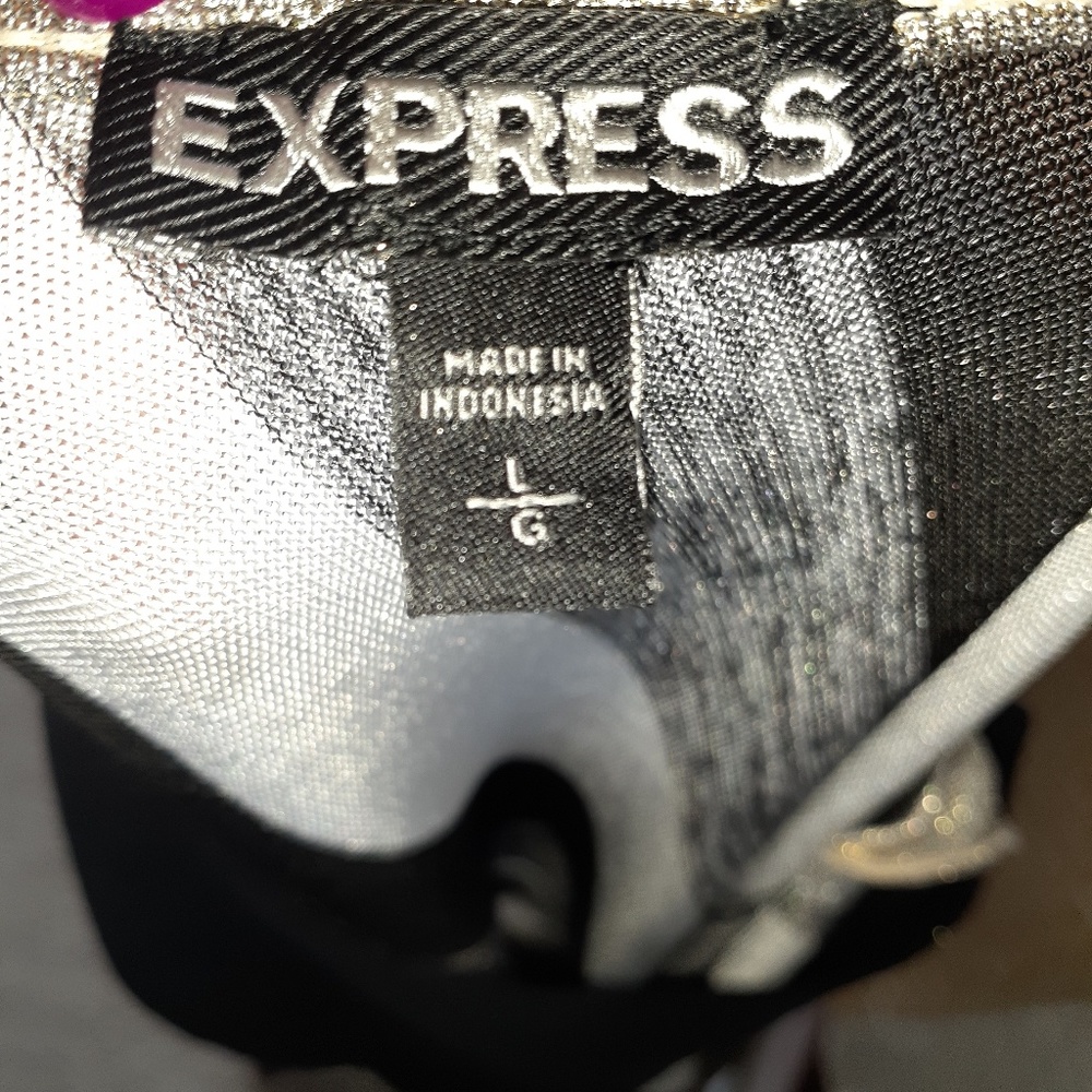 Express stripped blouse - Picture 2 of 3